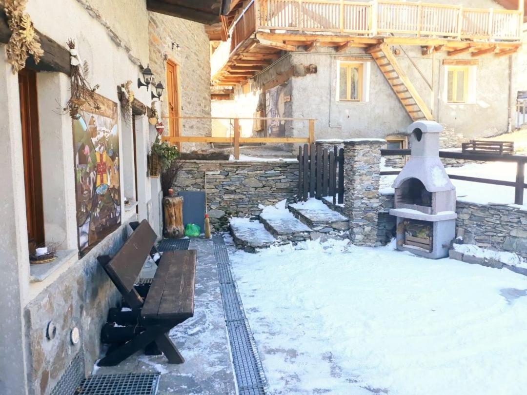 La Sauza Lägenhet Usseaux Exteriör bild