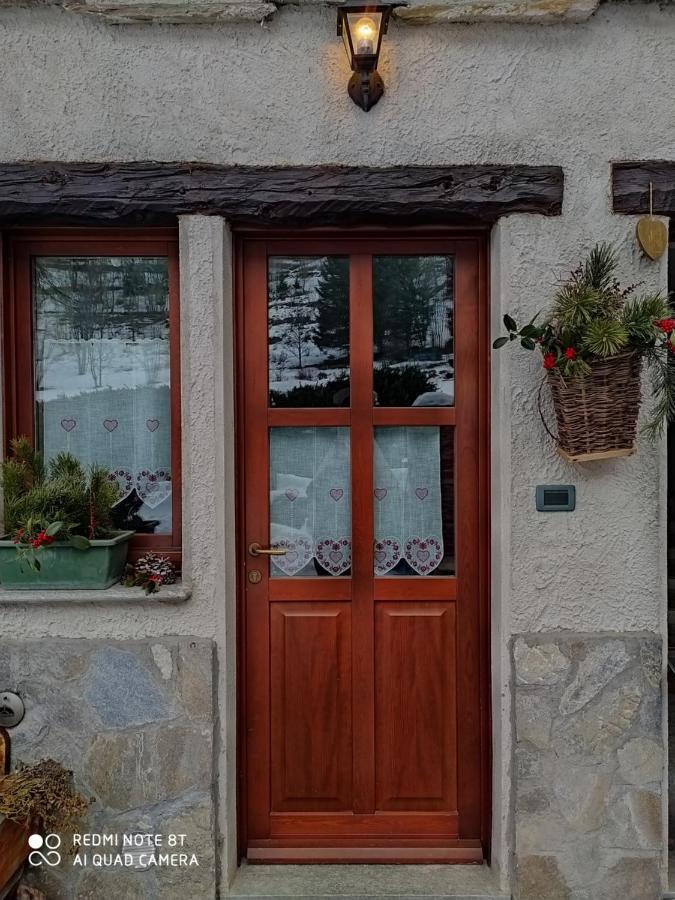 La Sauza Lägenhet Usseaux Exteriör bild