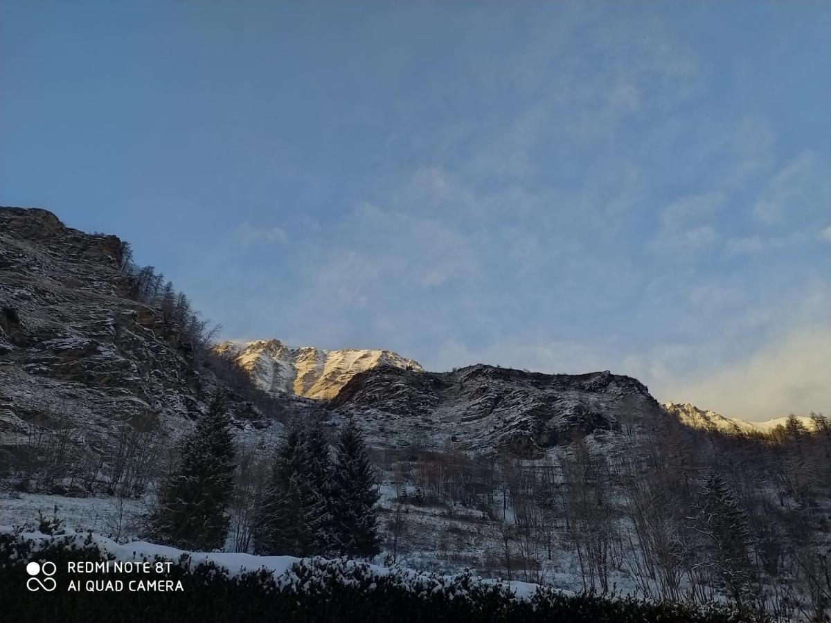 La Sauza Lägenhet Usseaux Exteriör bild